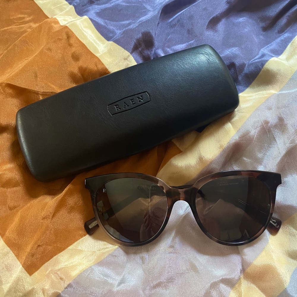 Raen Women’s Lily Sunglasses Almond Tortoise